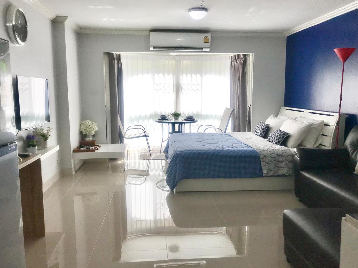Cozy B At Nimman Studio Room In Condominium Chiang Mai Bagian luar foto